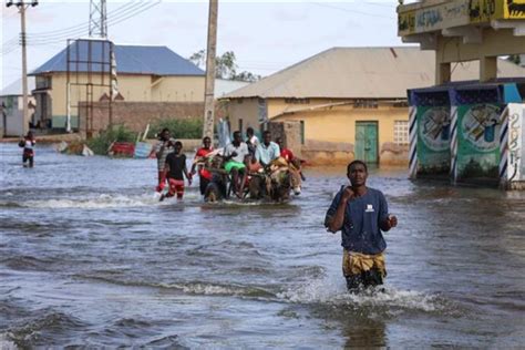 Somalie Efforts Pour Vacuer Plus De Personnes Pi G Es Par Les