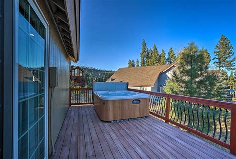 Modern South Lake Tahoe Haven w/Mtn View & Hot Tub UPDATED 2020 ...