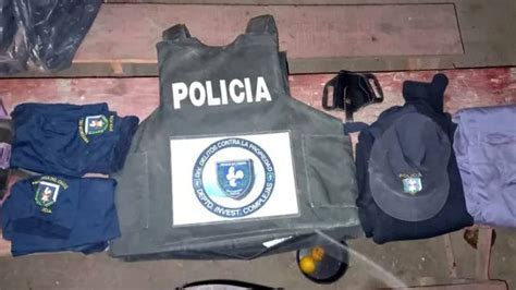 Robaron casi 3 millones disfrazados de policías