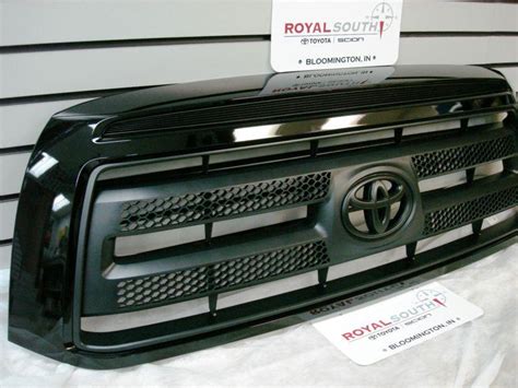 Toyota Tundra Front Grill