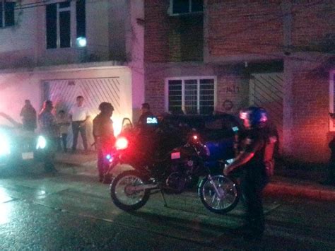 Sujeto En Presunto Estado De Ebriedad Choca Con Casa Ajena En Oaxaca