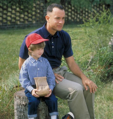 30 Amazing Photos Of Tom Hanks From 1994s Movie Forrest Gump