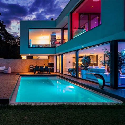 Купить Умная лампа Rubetek RL-3105 в Москве