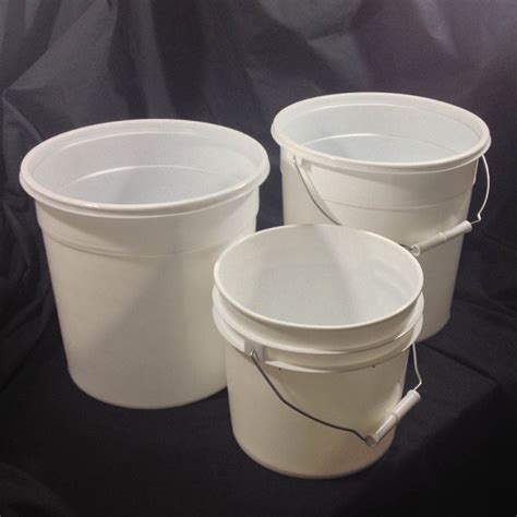 Round Plastic Buckets 1gallon 25 Gallon Sizes Yankee Containers