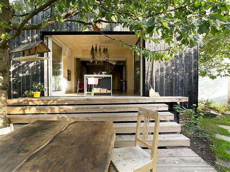 Gallery of A1 House / A1Architects - 16