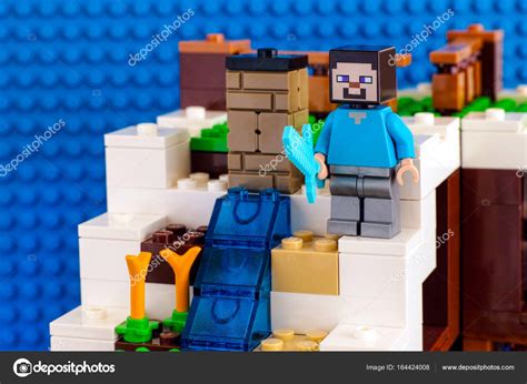 Minecraft Steve Lego Minifigure