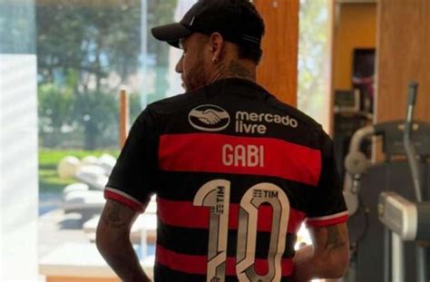 Neymar Usa Camisa Do Flamengo Marca Gabigol E Agita Torcida