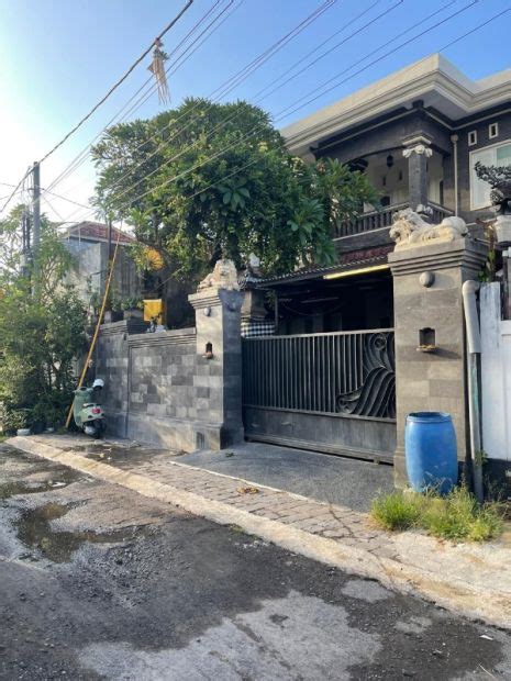 Rumah Lantai 2 Di Kawasan Jl Pulau Moyo Denpasar