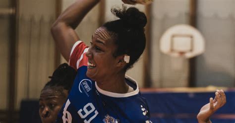 Handball Nationale 1 féminine Les Marmottes solides contre Cannes