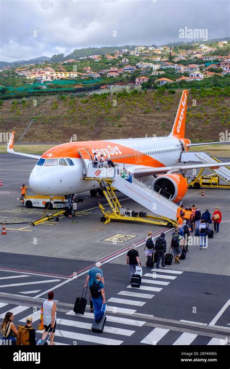 Airplane Airbus A Hi Res Stock Photography And Images Alamy