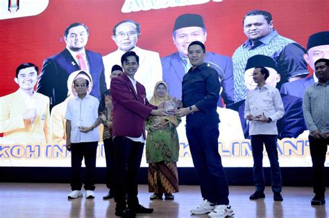 Wali Kota Samarinda Dianugerahi Sebagai Tokoh Inspiratif Kaltim