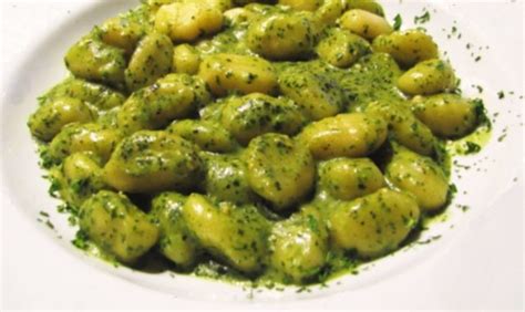 Gnocchi Di Patate Col Pesto Mangiare Bene