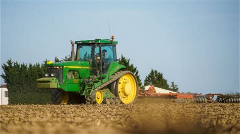 Ep 5 Une Légende à la Préparation des Terres John Deere 8400T