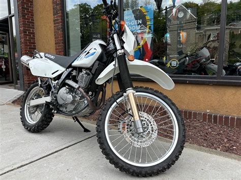 2025-Suzuki-DR650S-Solid-Special-White-No.-2-3725U | Ossining, NY