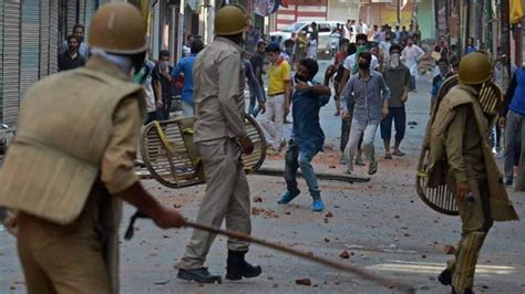 19 Injured In Srinagar As Police Fires Pellet Guns To Disperse Muharram Procession India News