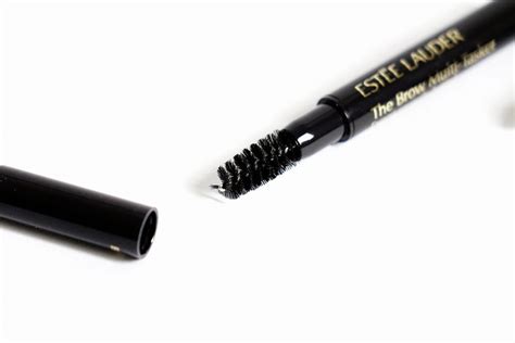 Un regard nude avec Estée Lauder