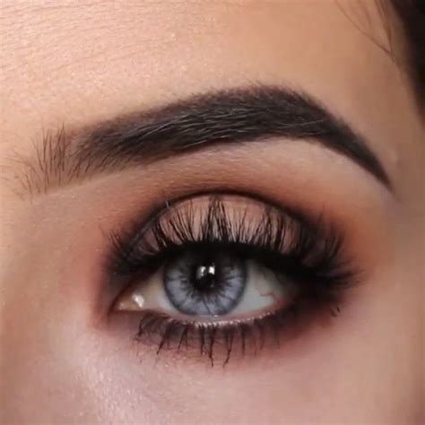 Hair And Makeup Tutorials On Instagram Love Your Eyes