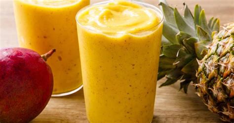 3-Minute Fresh Pineapple Juice (Made in a Blender) - Nurtured Homes