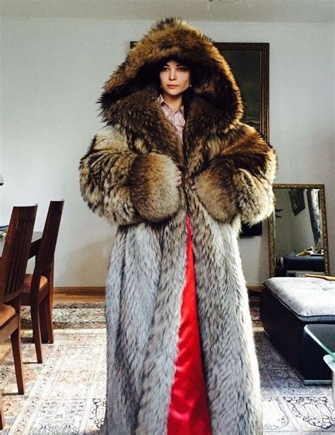 Pin By Bunny Furre On Anziehsachen Fur Coat Fox Fur Coat Coat Fur