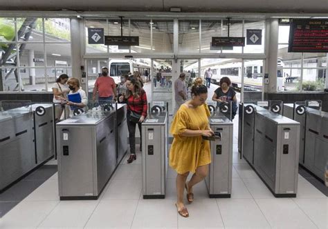 Renfe Mantendr El Sistema De Abonos Para Viajar Gratis Con Un Coste De