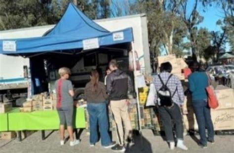 Traemos mercadería a muy bajo costo con precios a un 50 por ciento