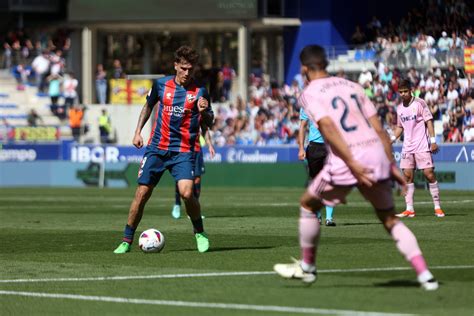 La Sd Huesca Visitará Al Real Oviedo El Viernes 29 De Noviembre