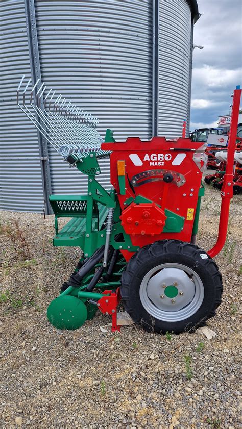 Siewnik rzędowy zbożowy Agro Masz SR300 3m wyprzedaż 2022 stopkowy