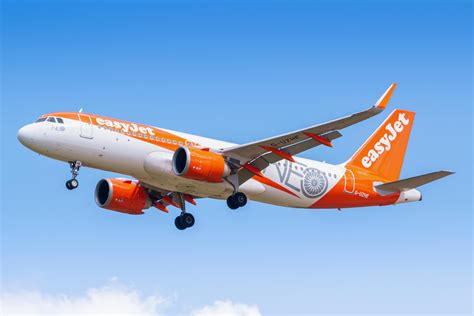 easyJet places order for 157 Airbus A320neo family aircraft