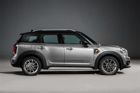 Mini's first hybrid is an AWD Countryman with an electric mode