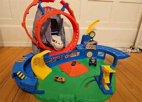 Hot Wheels Monster Truck T Rex Gebraucht in Safnern für CHF 20 mit Lieferung auf Ricardo kaufen