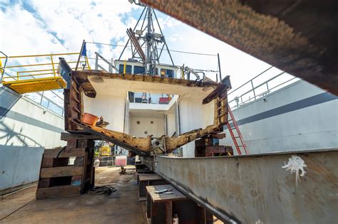 Spirit Of America Undocking Jt Marine Inc Marine Services Shipyard