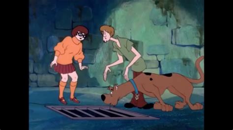 Scooby Doo Where Are You S1e11 A Gaggle Of Galloping Ghosts Daphne