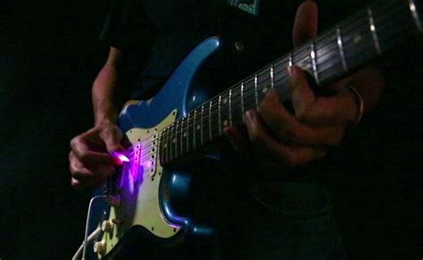 Light Up Guitar Pick