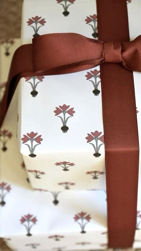 Wrapping paper | Cute gift wrapping ideas, Beautiful gift wrapping ...