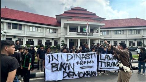 Aksi Peringati Hari HAM Dan Anti Korupsi Mahasiswa Sebut Demokrasi Era