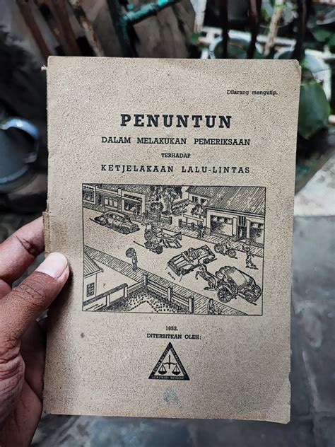 Buku Antik Penuntun Pemeriksaan Ketjelakaan Lalu Lintas Thn 1952 On