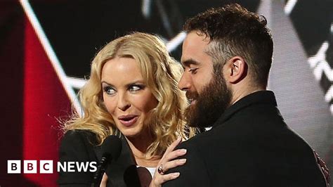 Aria Awards Kylie Minogue Calls For Same Sex Marriage In Australia