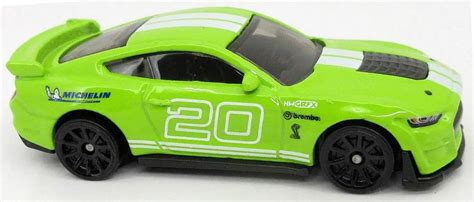 Hot Wheels Racing Circuit Ford Mustang Shelby Universo Hot Wheels