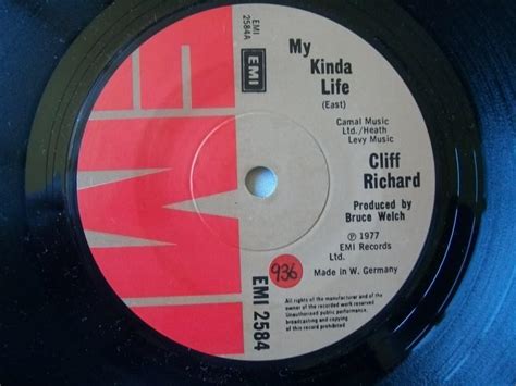 Cliff Richard My Kinda Life 7 45 By Uk Cds And Vinyl