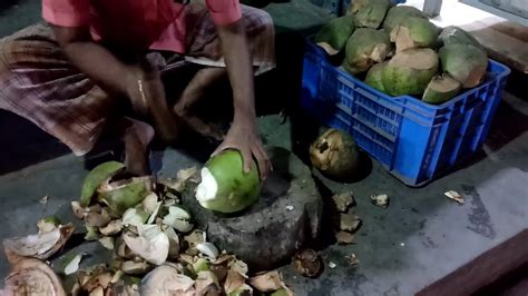 Amazing Coconut Cutting Skills Bangladeshi Street Food Farmersbd Youtube