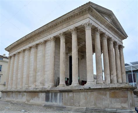 La Maison Carree En El Centro De Nimes Al Sur De Francia Se Trata De