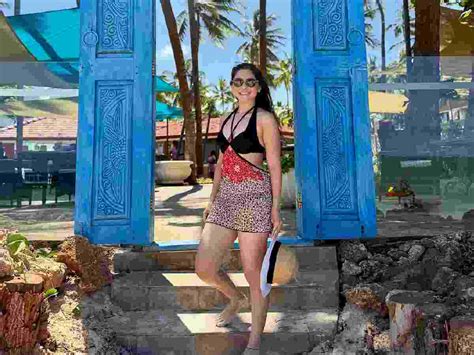 Marathi Actress Sonalee Kulkarni Looks Hot In A Black Bikini On The