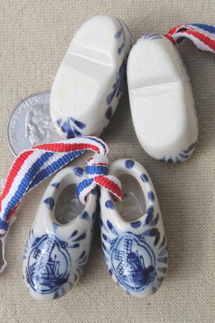 Miniature Blue White Delft Painted China Dutch Shoes Clogs Holland