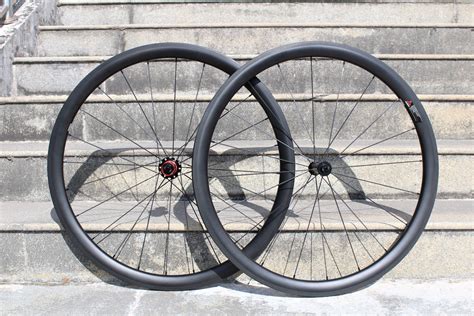 The Xyz Ct40 Carbon Tubeless Road Wheel Features An Entirely Redesigned