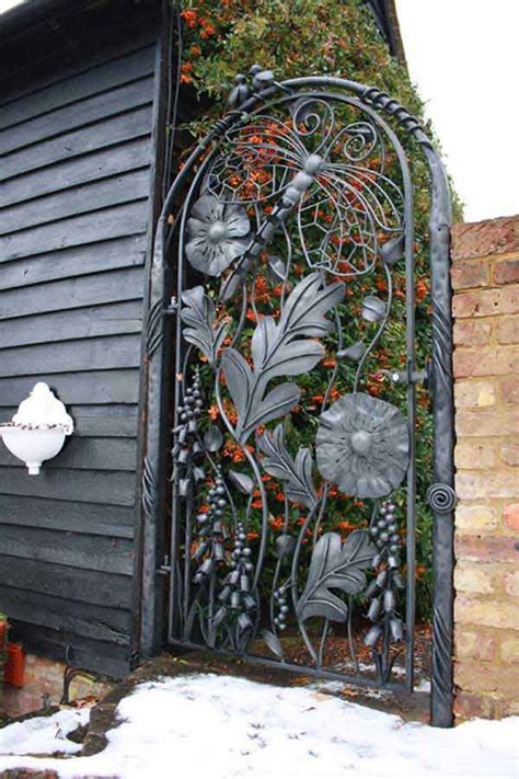 22 Beautiful Garden Gate Ideas To Reflect Style WooHome