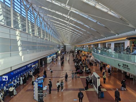 haneda airport jal  ana  shift international flights  haneda