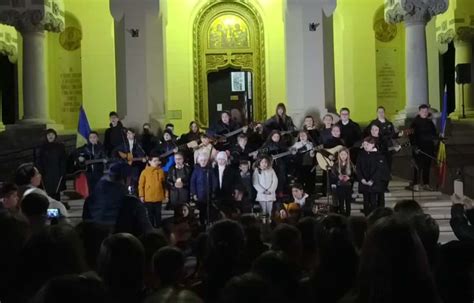 Video Ora P M Ntului La Alba Iulia Mai Multe Coruri De Copii Au