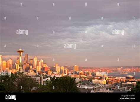 Panoramic View Of Seattle Skyline From Kerry Park Wa Usa Stock Photo