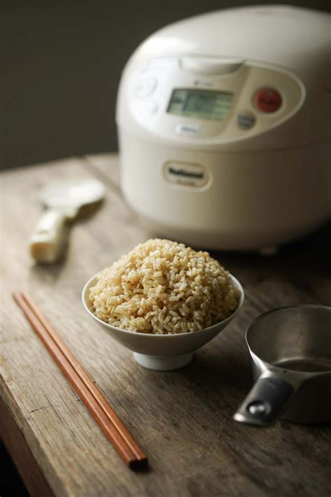 How To Cook Brown Rice In A Rice Cooker Perfect And Fluffly Results