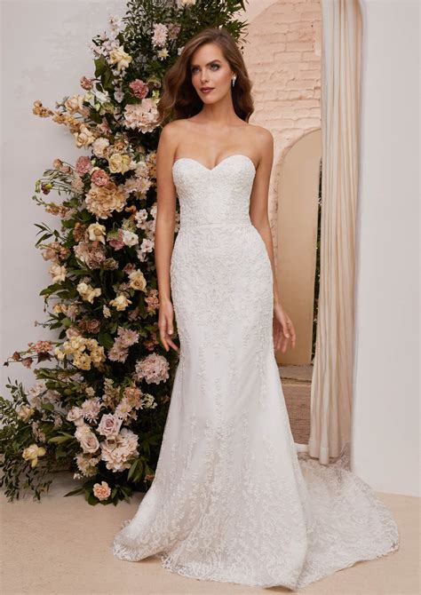 Sweetheart Strapless Lace Wedding Dress